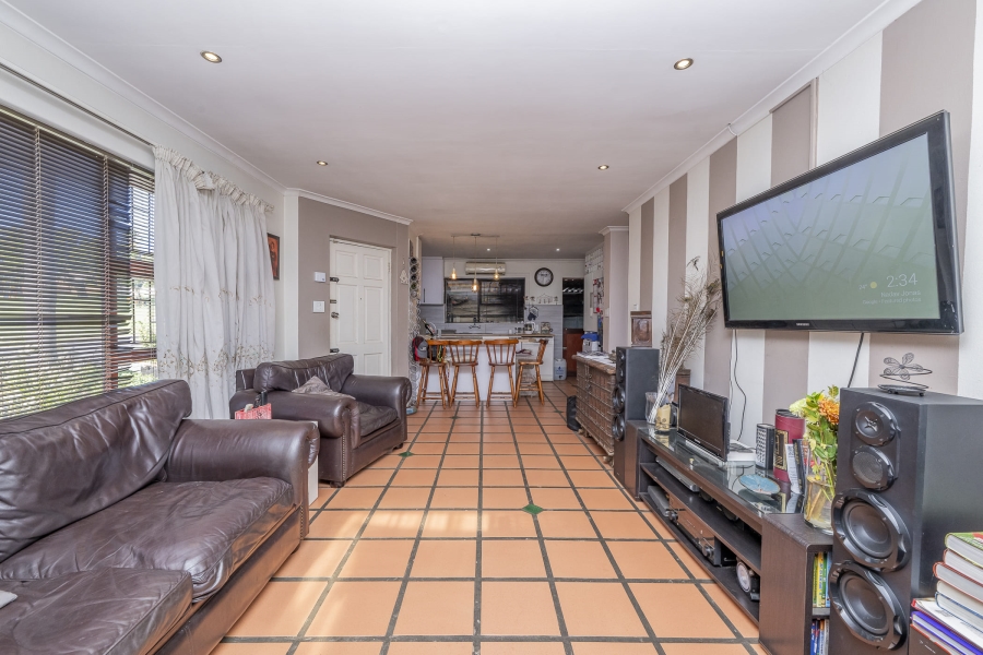 4 Bedroom Property for Sale in Protea Heights Western Cape